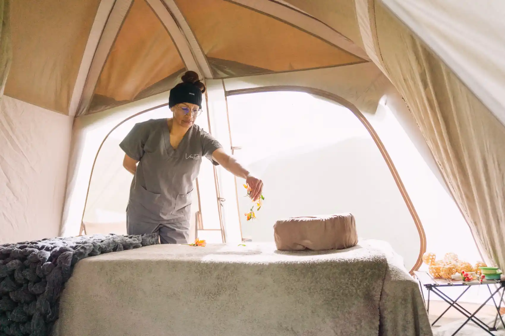 Massaje in the Luxury trek to peru